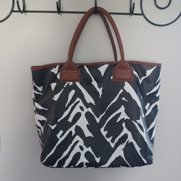 Diane Von Furstenberg Zebra Print Tote/Shoulder Bag - Picture 2 of 12